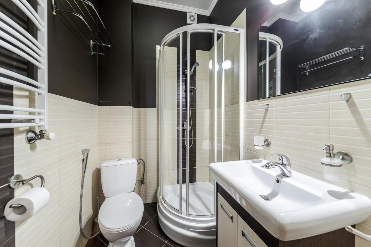 Apartment On Stavropihiiska Street 1 Lviv Dış mekan fotoğraf