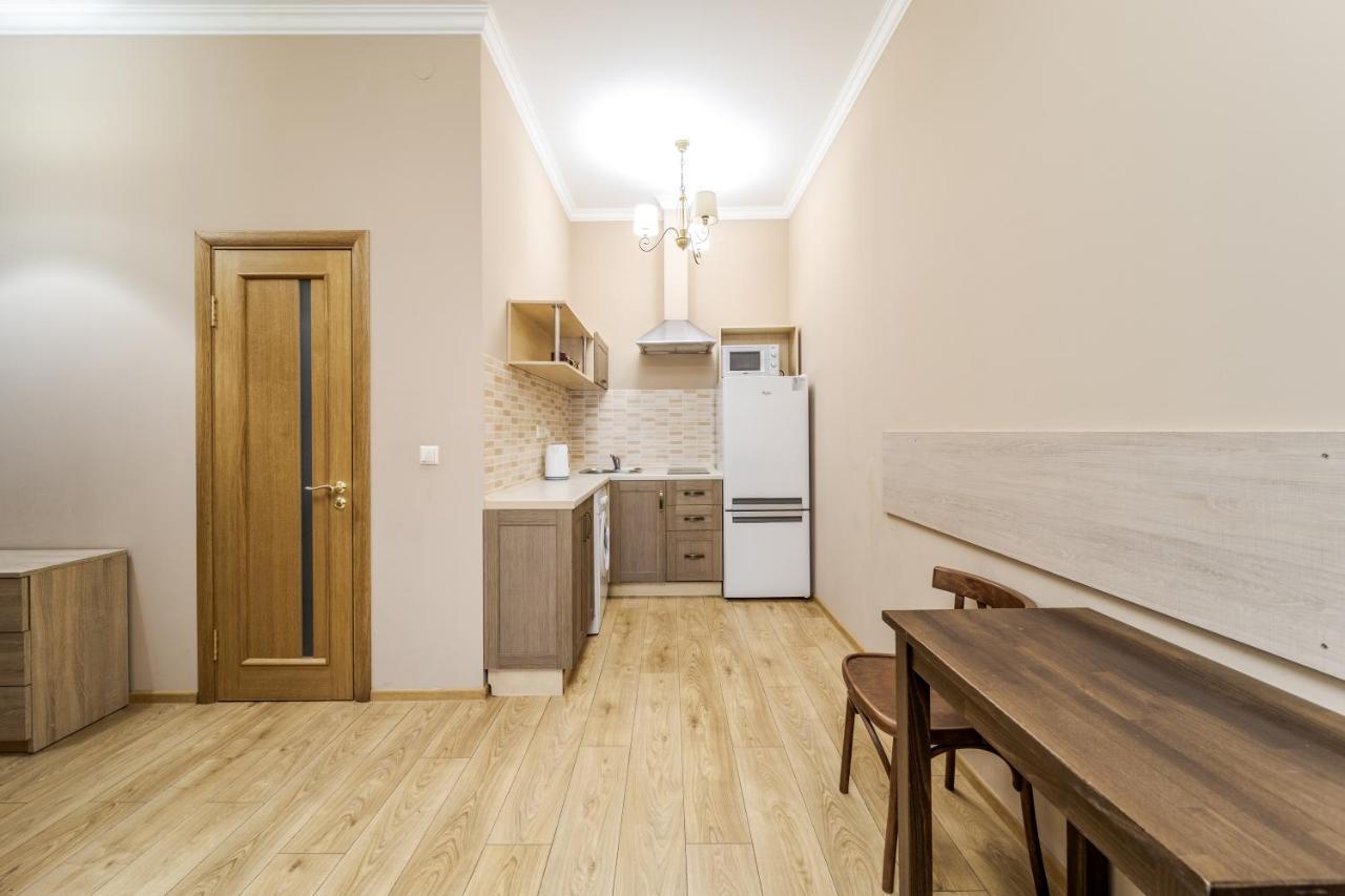 Apartment On Stavropihiiska Street 1 Lviv Dış mekan fotoğraf